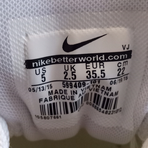 Nike Air Max Thea (custom made/ Swarovski Crystal) Size 5 - Picture 3 of 4